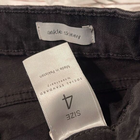 Social Standard by Sanctuary Ankle Skinny Camo Jeans - Picture 7 of 7